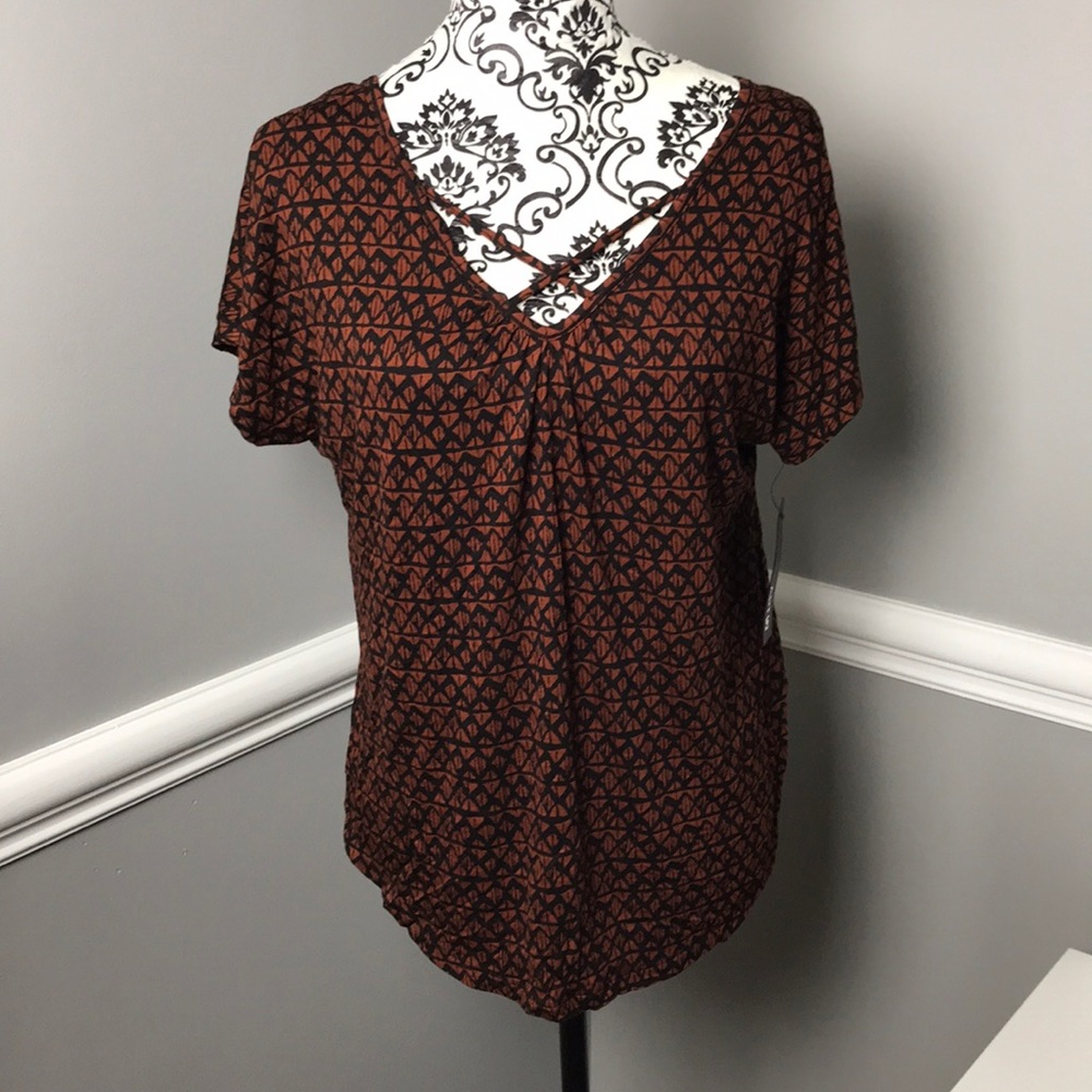 Apt 9 Tee cross cross neck NWT XS